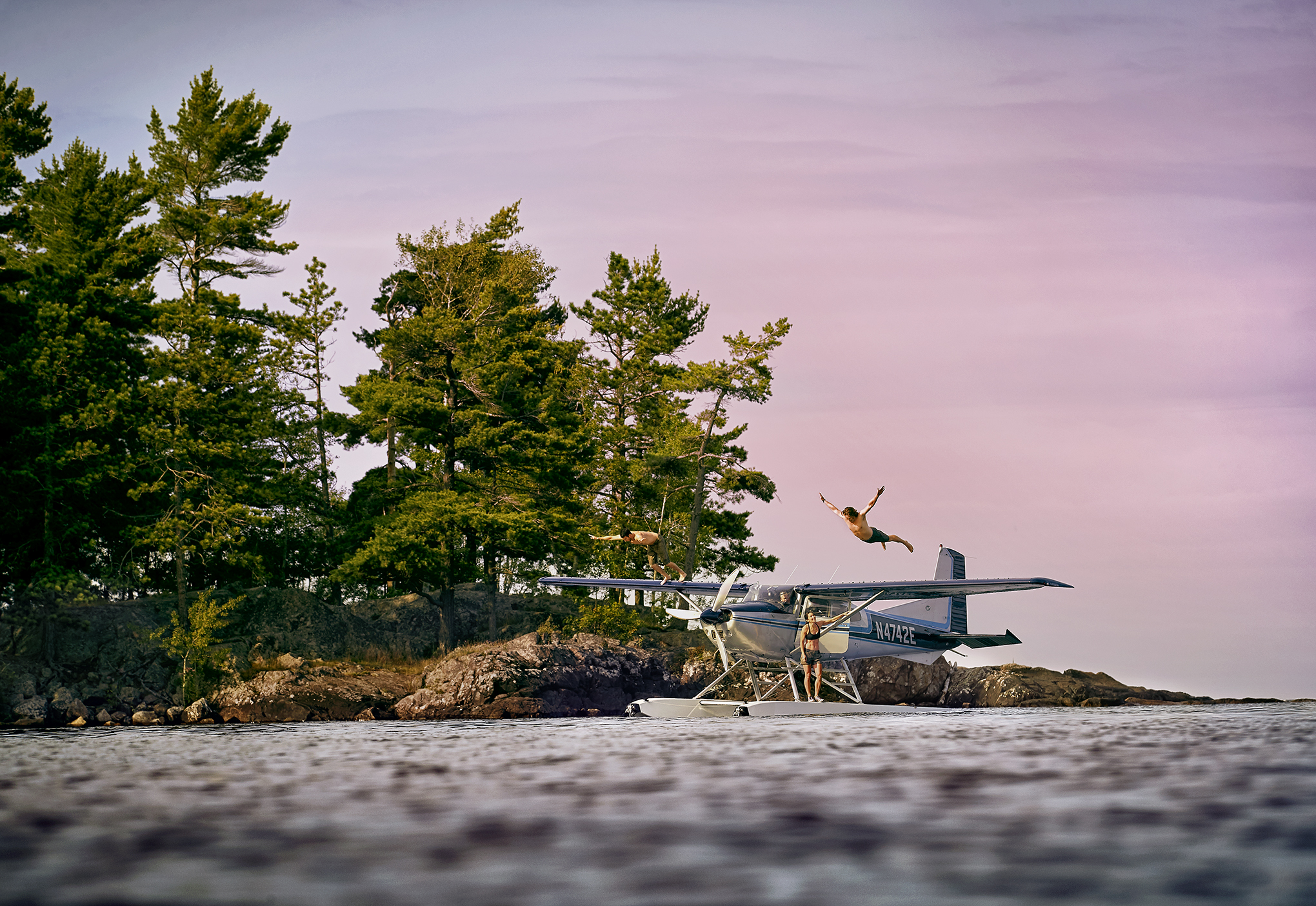 Man swan dives off a sea-plane into Lake Superior.