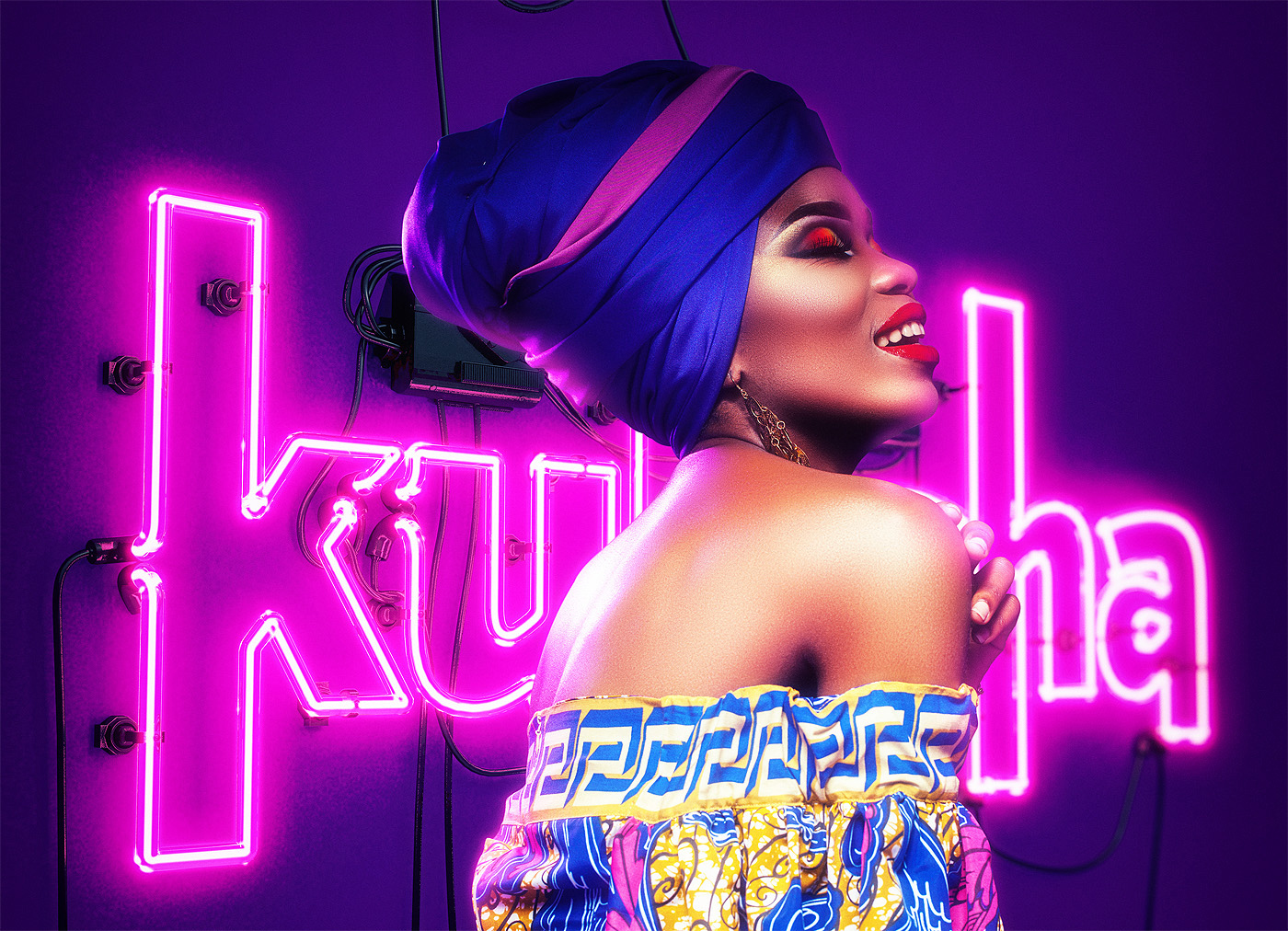 Homeage to vinyl records. A culture clash of neon and african pattern which aims to a familiar but beautiful aesthetic.